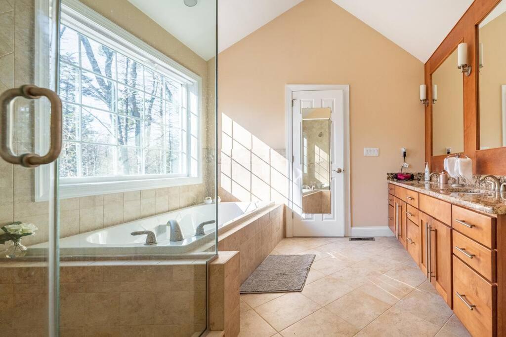 Luxury 4 Bedroom House In Pocono Mountains In Golf Course Near Lake Tobyhanna 외부 사진