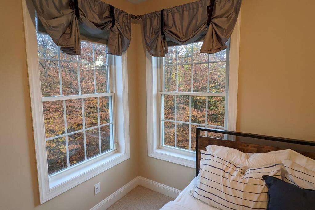 Luxury 4 Bedroom House In Pocono Mountains In Golf Course Near Lake Tobyhanna 외부 사진